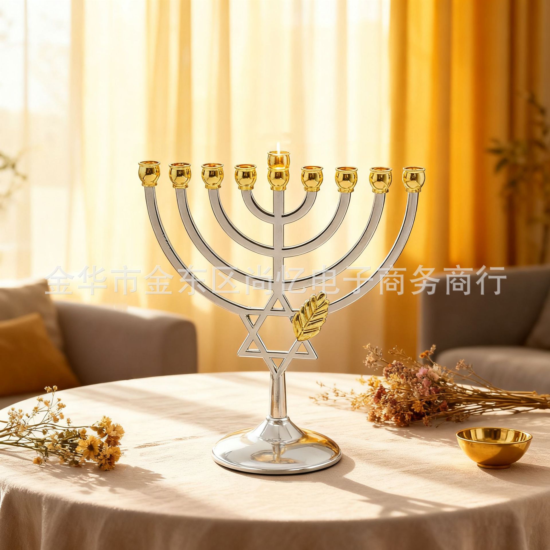 Transfronterizo israelí Hanukkah nueve candelas metal ornamentos artesanías plumas doradas