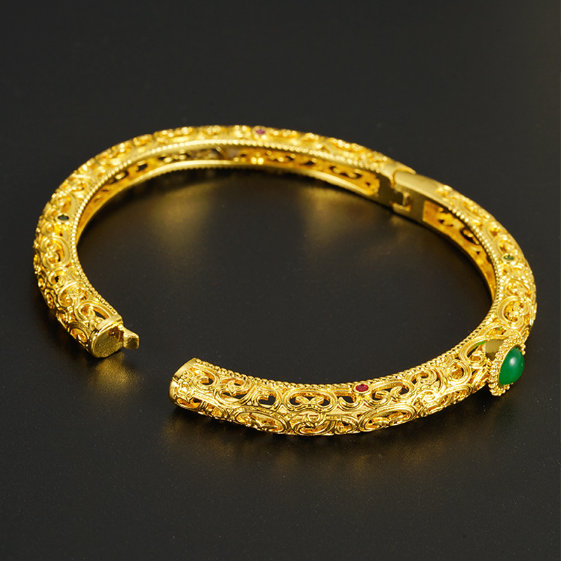 Brazalete de estilo nacional de oro de arena hueco de medula de jade estilo de moda lujoso temperamento ligero palacio flor de escultura Yiwu bronce joyas chapadas en oro al por mayor