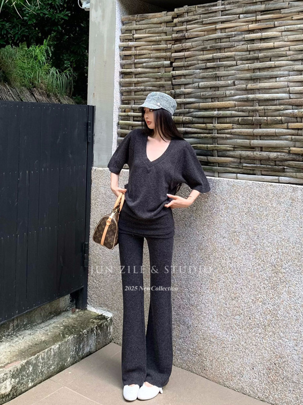 女装秋套装辣妹灰色V领宽松慵懒风半袖上衣翻边长裤微喇叭休闲裤|undefined