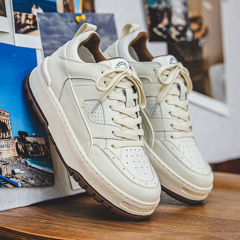 Тщательно отобранные летние белые кроссовки для мужчин, нишевые мужские кроссовки на толстой подошве, оригинальные модные повседневные туфли с эффектом увеличения роста, черно-белые, с комбинированным дизайном.