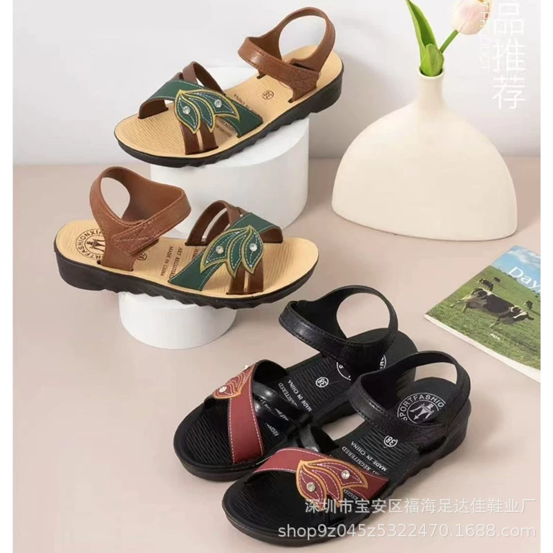 Летние популярные сандалии для мамы и дочки 2025 года, модные с толстой подошвой, нескользящие, уличные, в стиле милитари, женские сандалии от производителя оптом