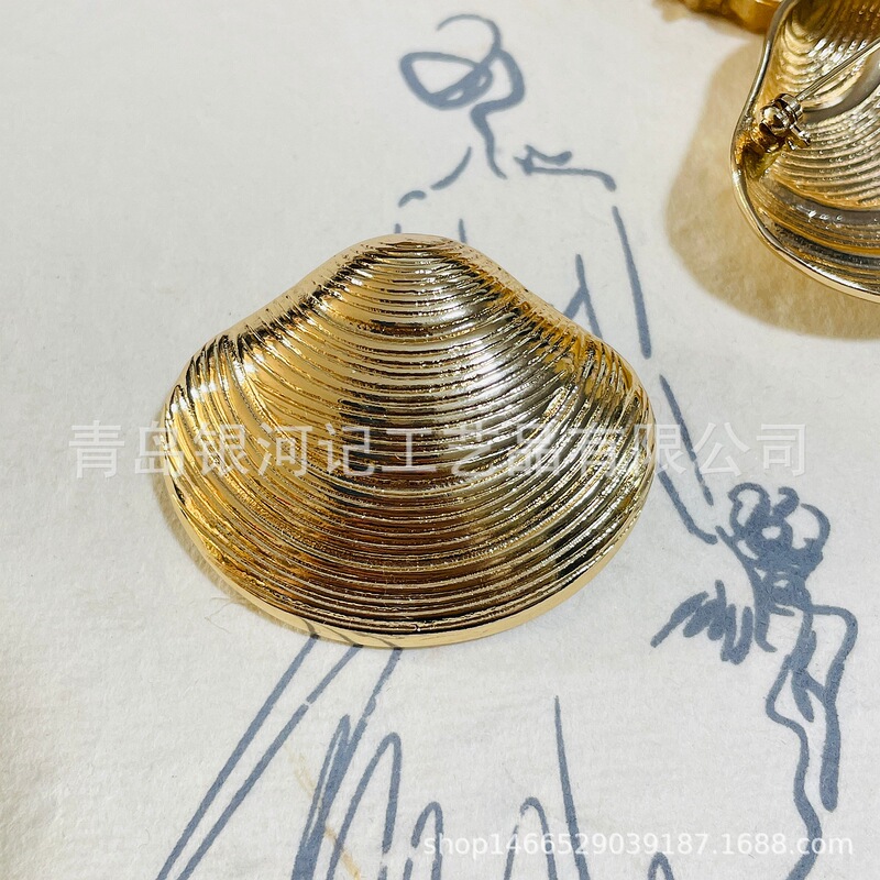 New Alloy Shell-Shaped Brooch for Coats, Trench Coats, Sweaters, Knitwear, Decorative Lapel Pin for Suits, Wholesale