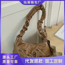 跨境2026秋季新款小众腋下包褶皱蝴蝶结手拎包潮流时尚单肩饺子包