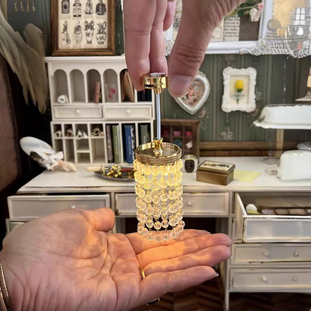 1:12 casa de muñecas mini modelo de luz brillante escena LED araña de cristal miniatura Luz de lujo