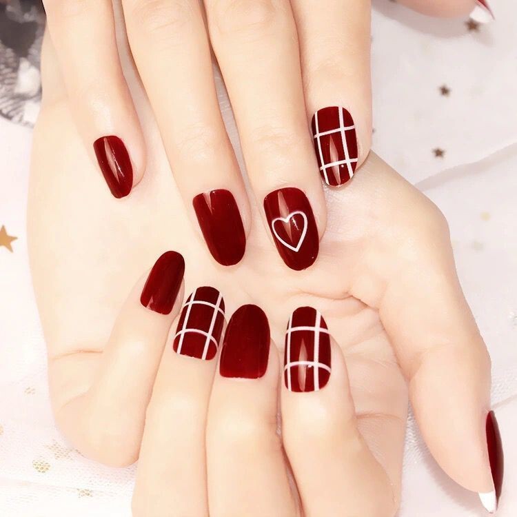 Factory Wholesale Manicure Nails, Large Quantity, Preferential Treatment, Can Be Printed with Logo According to Drawings
