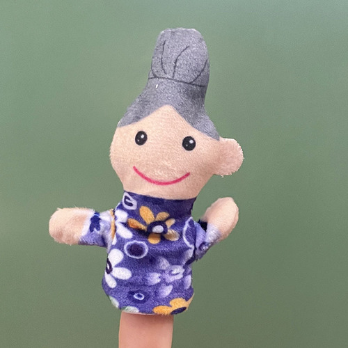 Cute small character finger puppet plush toys for a family of six, finger puppets factory distribution