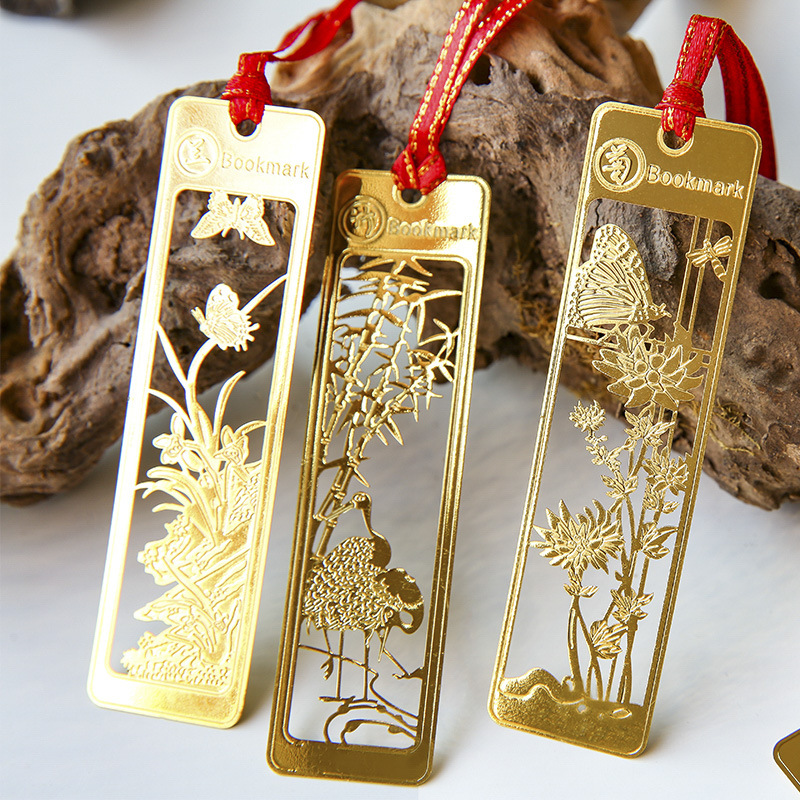 Marcadores metálicos simples clásicos chinos de latón creativos pequeños marcadores de flores de ciruela, bambú y crisantemo carpeta de libros recuerdos creativos