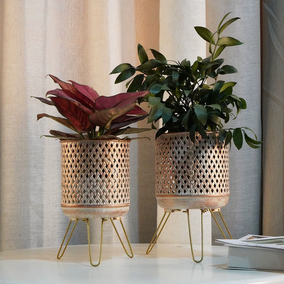 Cross-border new style iron potted container outdoor garden flowerpot indoor home decoration projection candlestick ornament craft