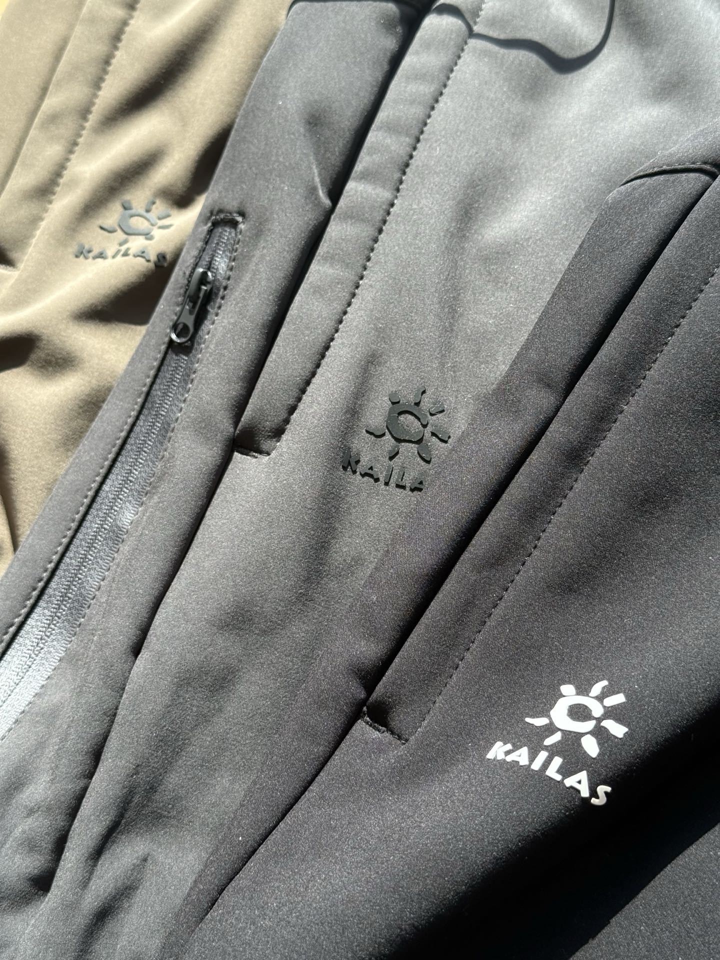 Mens Fleece Lined Softshell Hiking Trousers For Winter Autumn_voghion.com