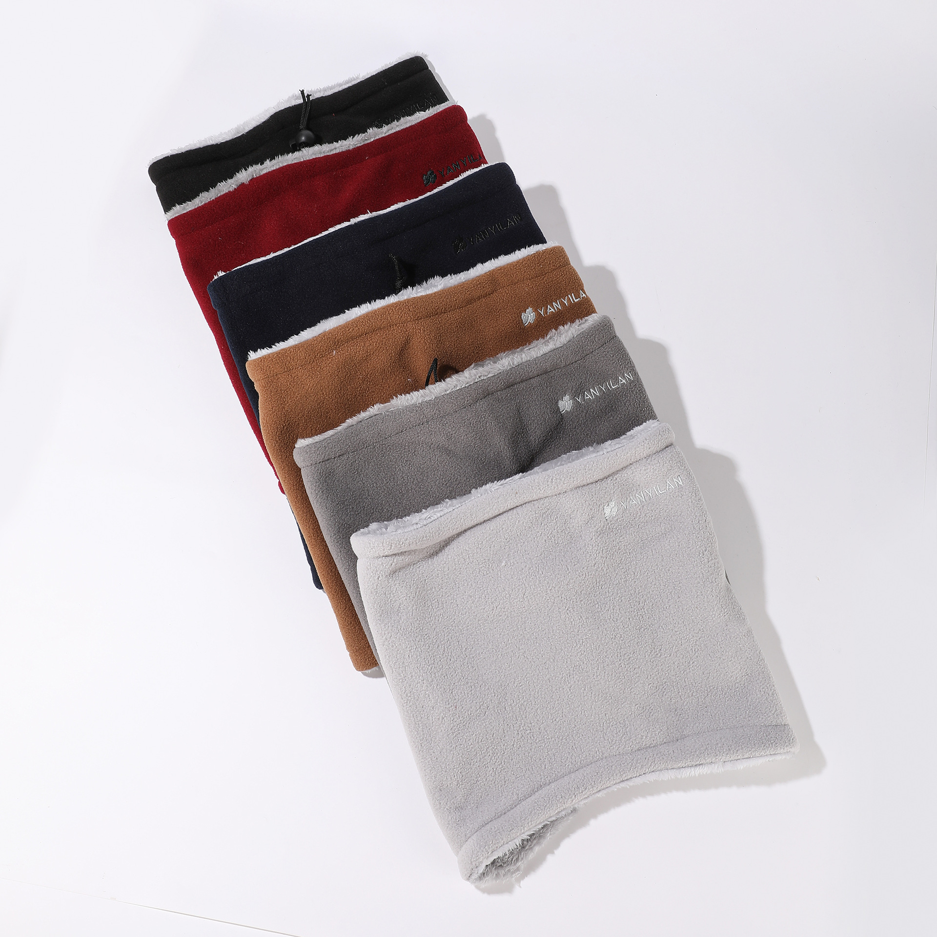 Invierno de terciopelo de calentamiento de la mujer bordado simple cuerda de tracción ajustable máscara fría y gruesa manga de cuello para hombres
