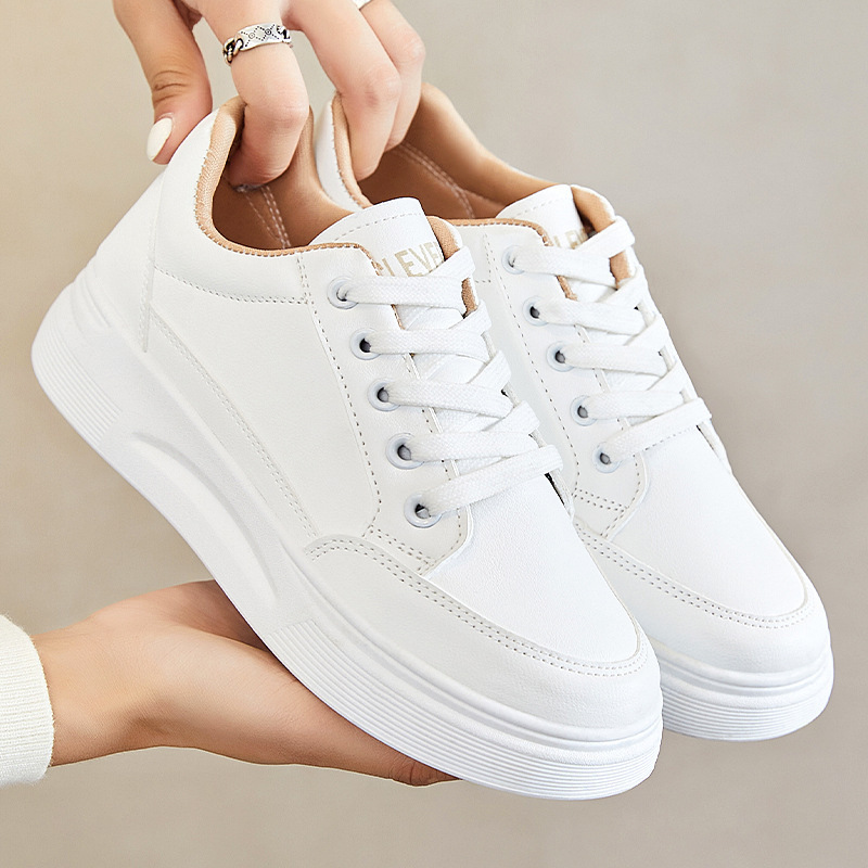 The thickness of the bottom White shoes 2022 Autumn new pattern fashion white student Round skate shoes motion leisure time Single shoes wholesale