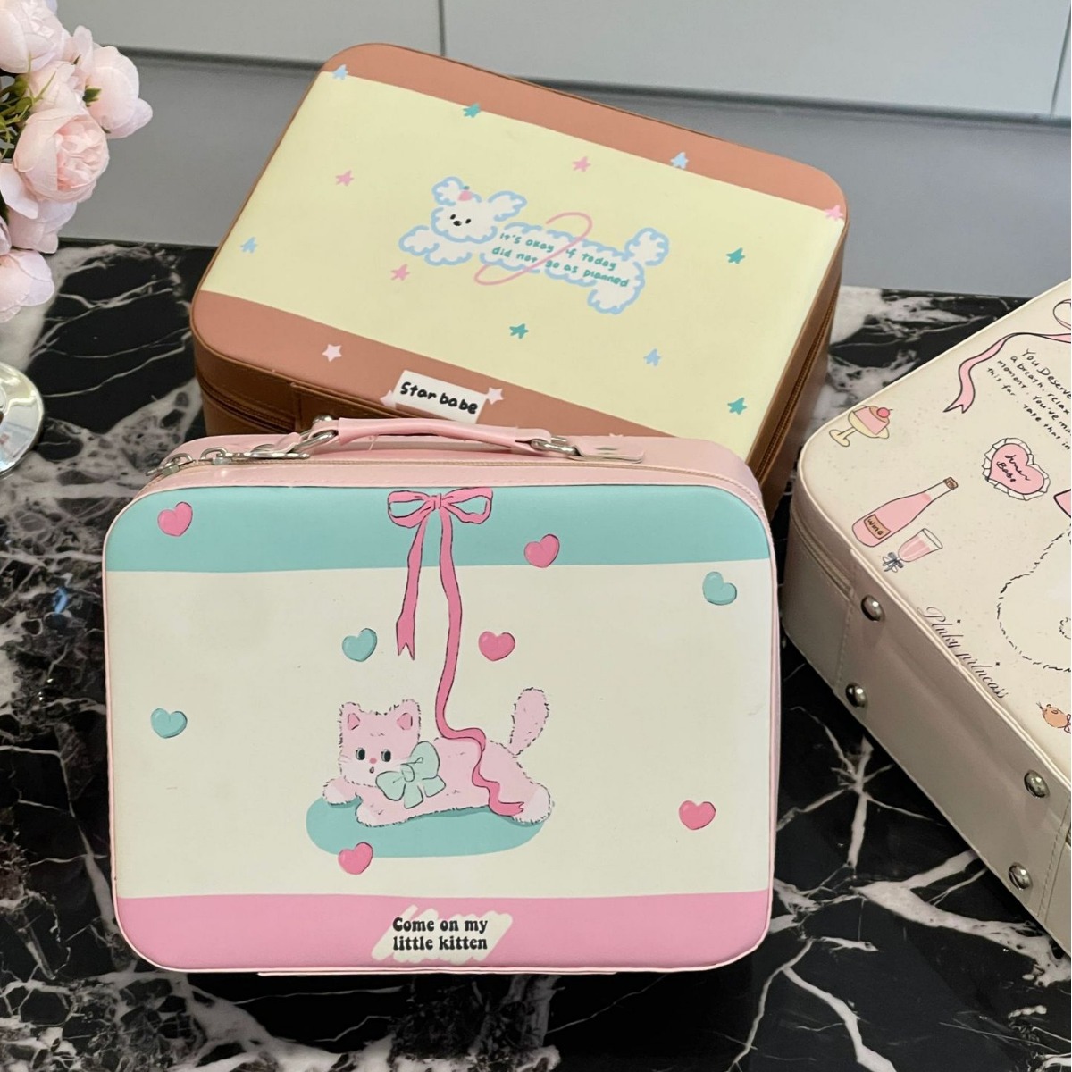 Caja de maquillaje de cachorro de corazón de niña con impresión linda original, bolsa de maquillaje portátil de gran capacidad con espejo, caja de almacenamiento portátil
