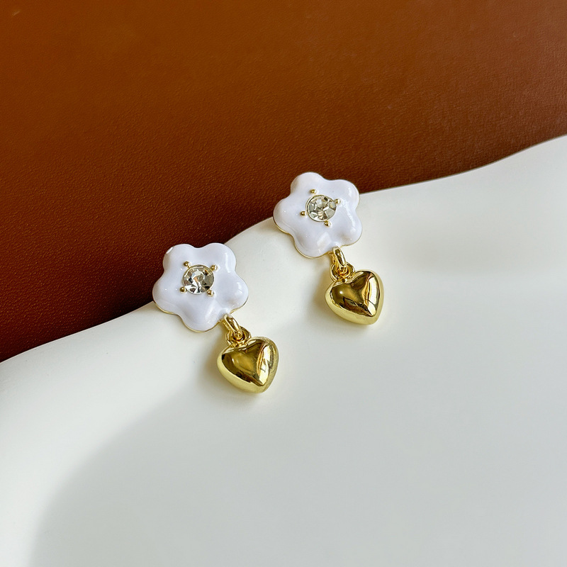 Daily Occasion Alloy Material 1 Pair Sweet Heart Shape Flower Enamel Plating Inlay Alloy Rhinestones Drop Earrings
