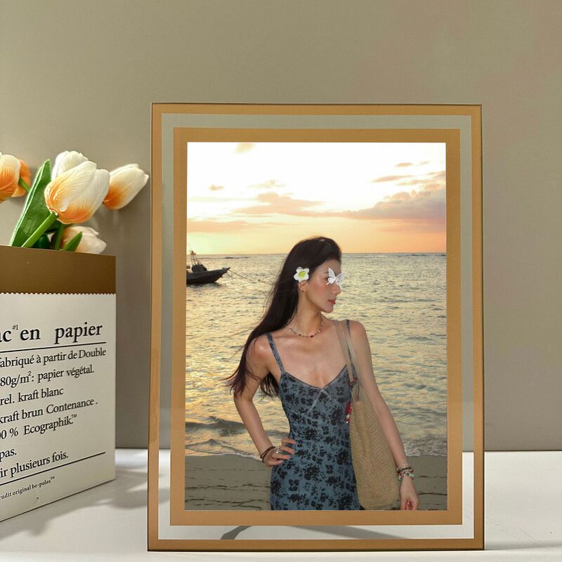 Super nice simple photo frame A5 table photo frame 6 inch 7 inch wedding photo frame crystal photo frame home glass ornaments Super nice simple photo frame A5 table photo frame 6 inch 7 inch wedding photo frame crystal photo frame home glass ornaments