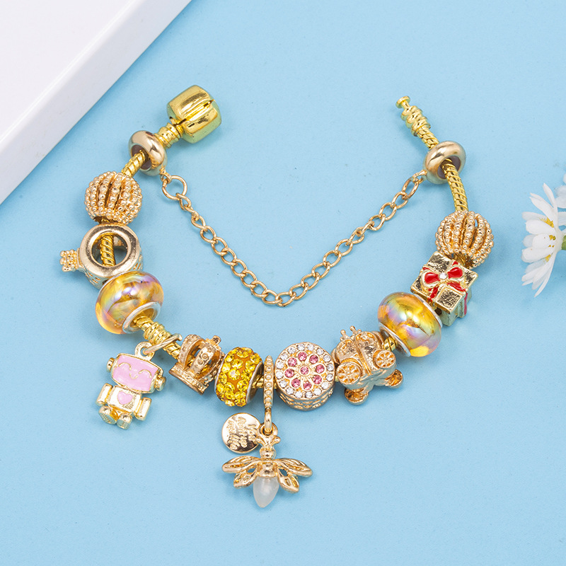 Sophisticated fashionable elegant women's bracelet