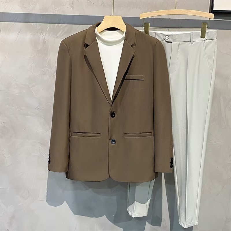 다크 브라운