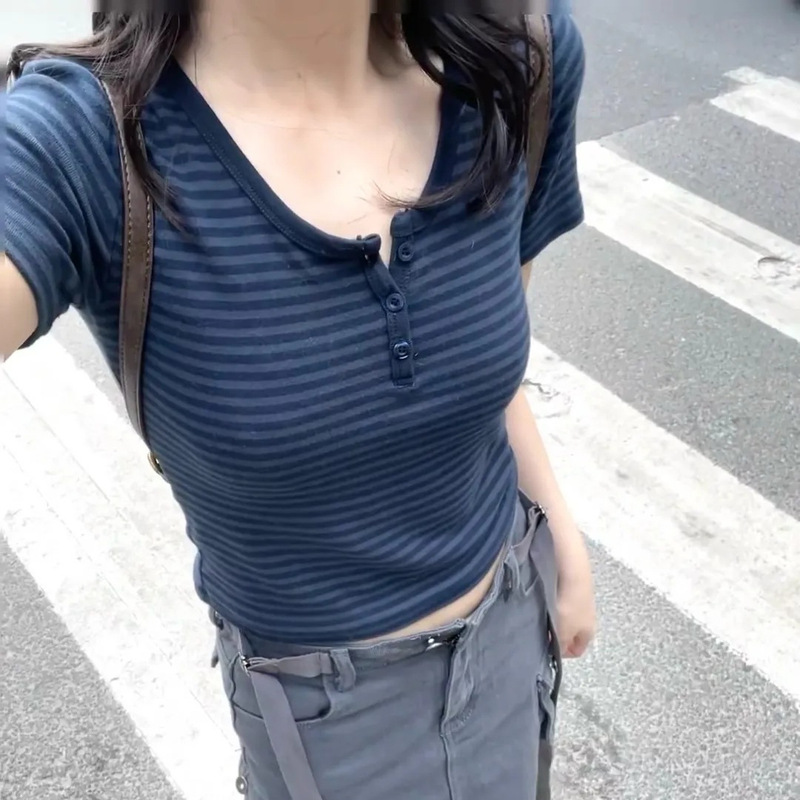 Summer Bm Retro Color-Block Striped Regular Shoulder Short-Sleeve T-Shirt for Women, Slim-Fit Short Top with a Vintage Style