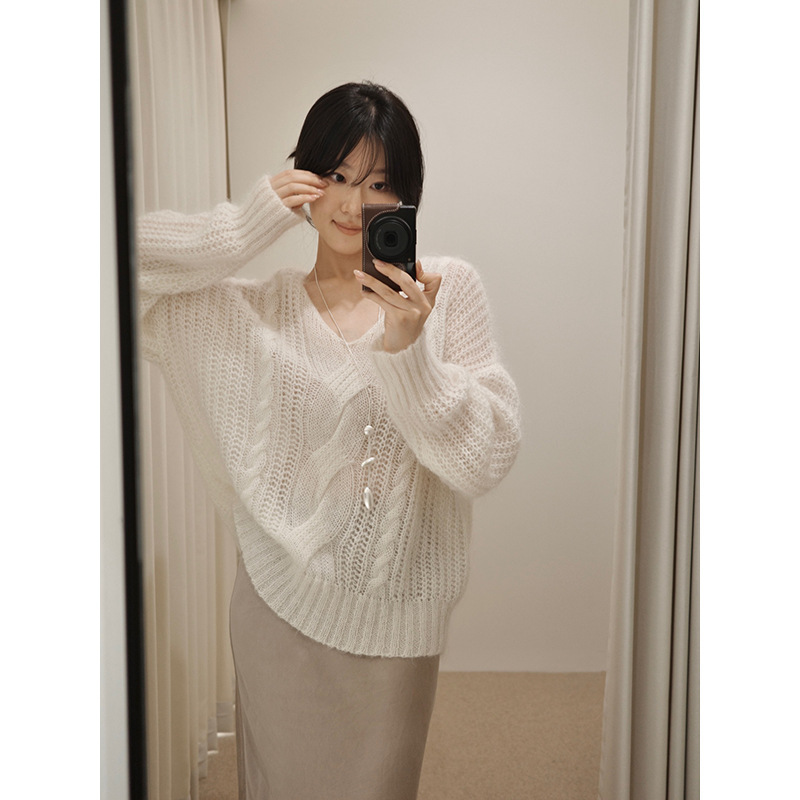 Fox Room Gentle Mohair V-Neck Sweater 2026 New Style Loose Retro Cable Knit Sweater W4209