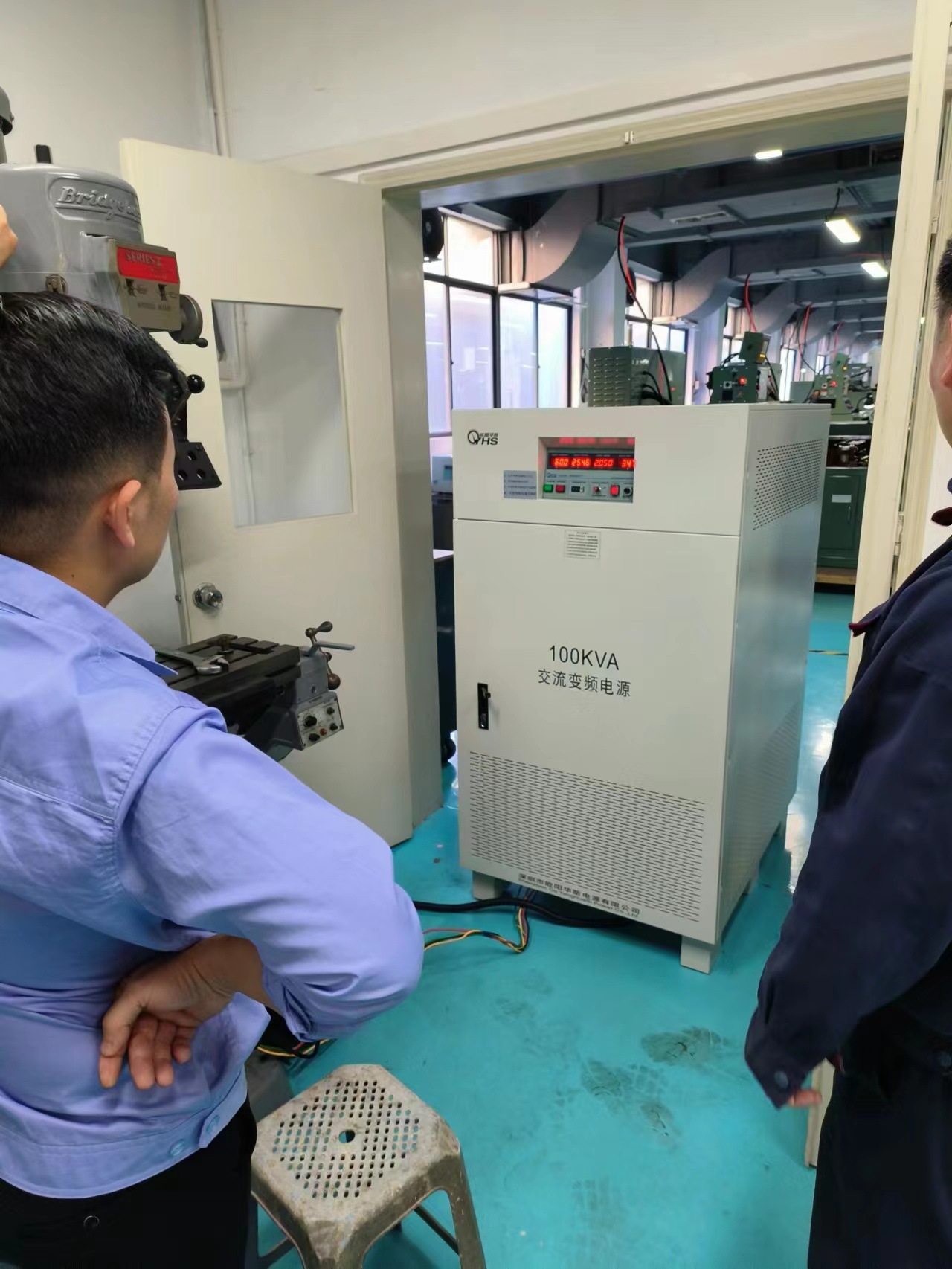 ŷ����˹����100KVA��Ƶ��Դ�������ڣ����440V 60HZ