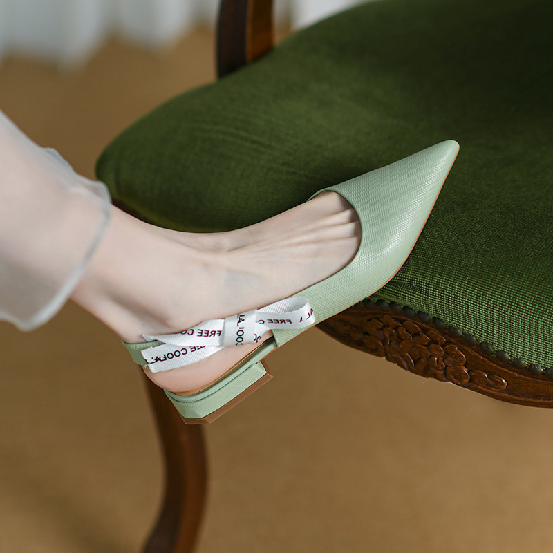 2024 New Low Heel Baotou Sandals Women's Summer Ins Trend European Station Mat Pattern Pointed Toe Flat Half Slippers_voghion.com