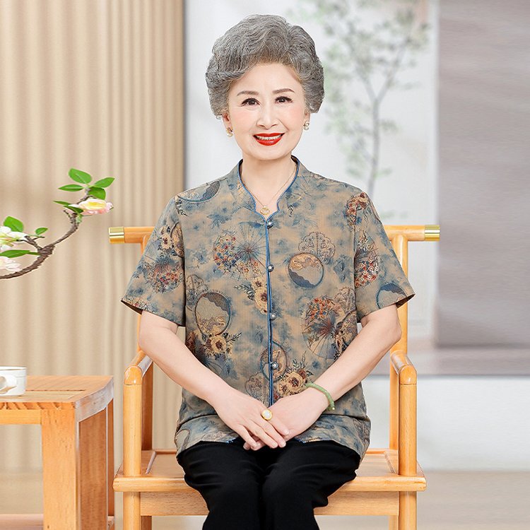 Spring Fashion Casual Shirts for Women, Simple and Practical Mom Style, Shirts for Everyday Commuting Wear