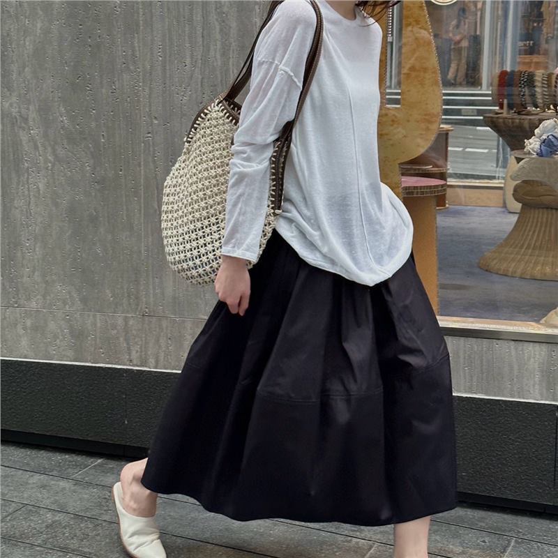 120-Count Double-Strand High-Density Poplin Cotton, a Very Stylish Niche Style with an Elastic Waist and Minimalist Floral Bud Design Half-Skirt 120-Count Double-Strand High-Density Poplin Cotton, a Very Stylish Niche Style with an Elastic Waist and Minimalist Floral Bud Design Half-Skirt