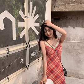 网纱+内里双层 复古红色格纹连衣裙女V领蕾丝拼接网纱吊带裙长裙