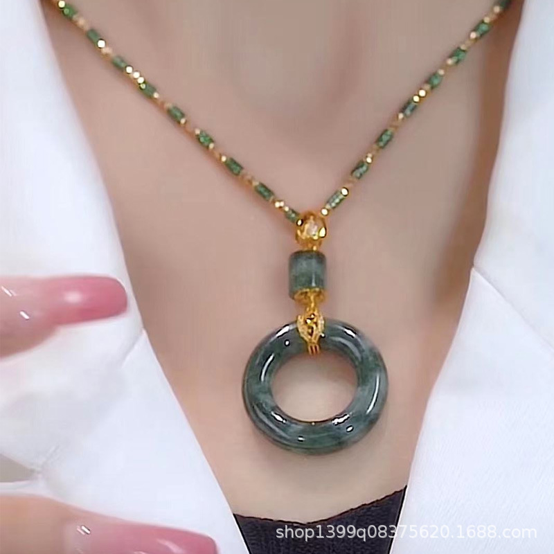 Nueva suerte flor colgante imitación de las mujeres Hetian Jade manzana verde ópalo incrustaciones COLLAR COLGANTE de alto grado diseño