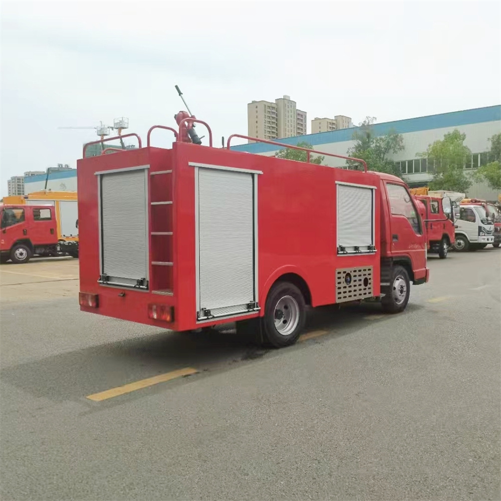 Blue license plate Foton 3-ton emergency water tanker, available for installment purchase. Cross-border export, foreign trade fire truck, right-hand drive water tanker