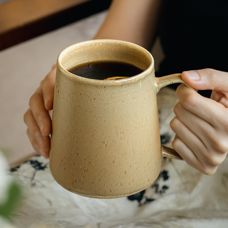 Reducir la llama de té de sésamo esmalte taza de cerámica taza de oficina taza de café taza de desayuno grande exportación transfronteriza