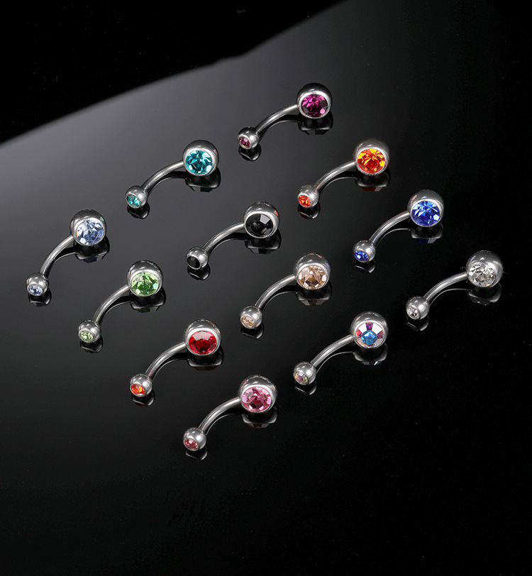 16G labret stud size and finish detail