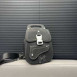 24新款男女通用百搭胸包美式单肩斜跨包休闲风男女均可大容量