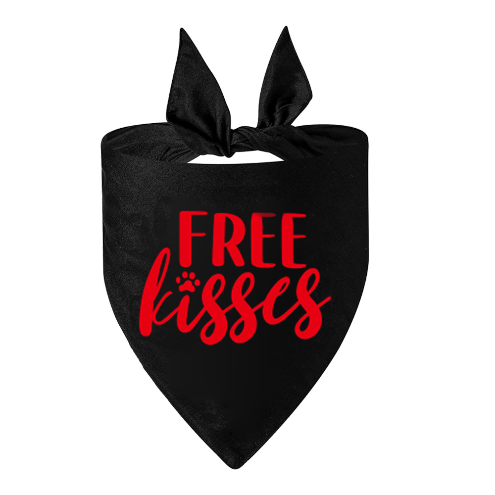 Fabricante en stock transfronterizo exclusivo nuevo Día de San Valentín mascota triángulo toalla mascota bufanda perro triángulo toalla