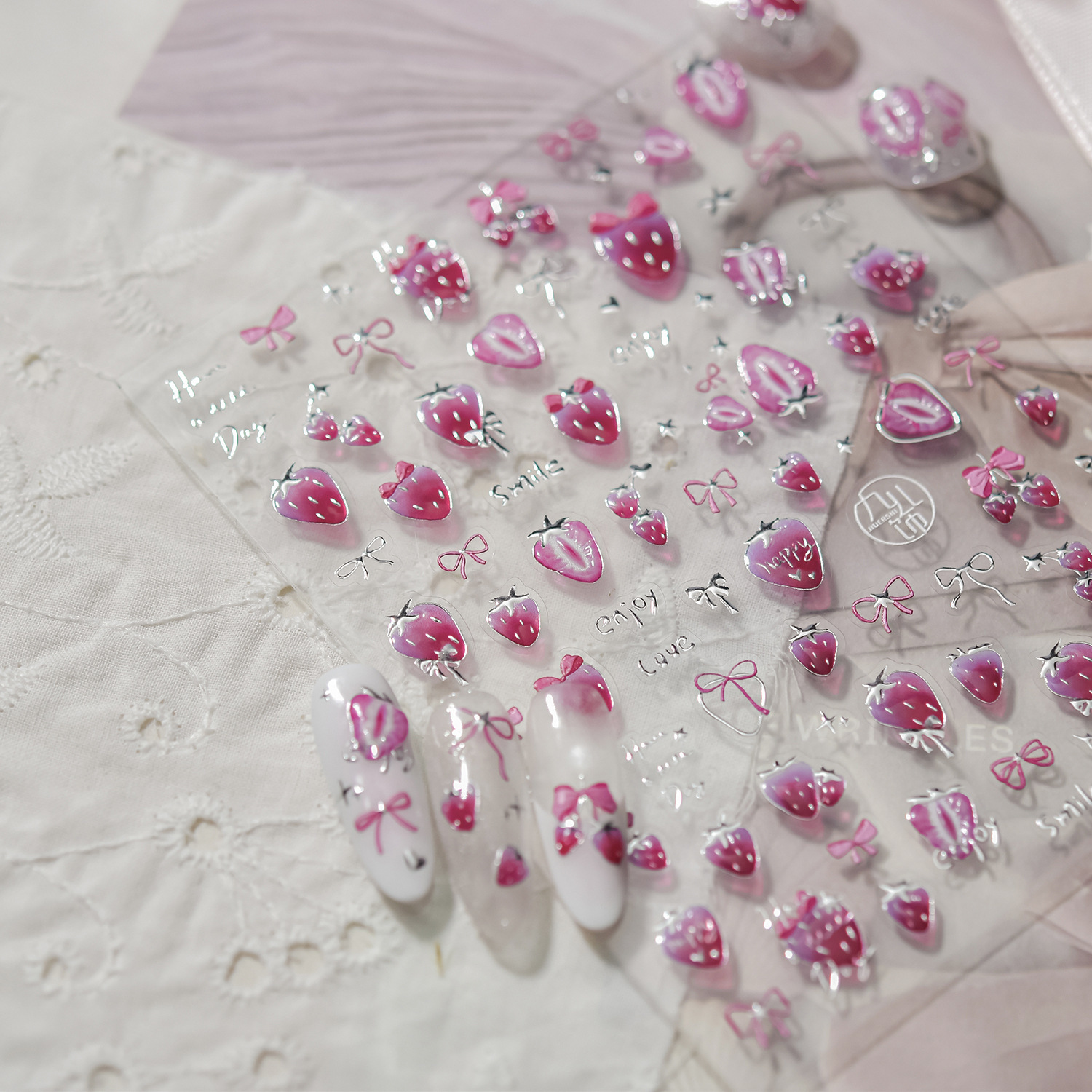 Nail art nuevo metal nail art pegatinas bricolaje caliente dulce hielo transparente pegatinas de uñas pegatinas de joyería de fresa rosa al por mayor