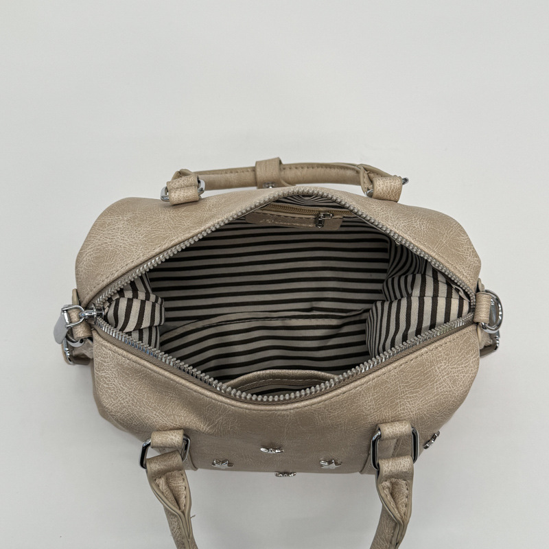 Trendy Women's Studded Baguette Shoulder Bag Niche Design Style_voghion.com