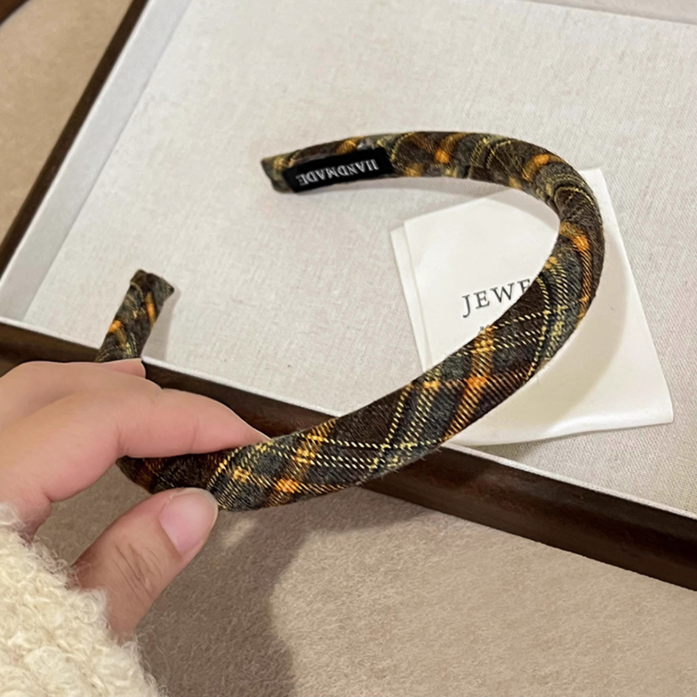 Autumn and winter woolen plaid Maillard thin headband women's 2023 new face wash headband going out versatile high-end hair accessories_voghion.com