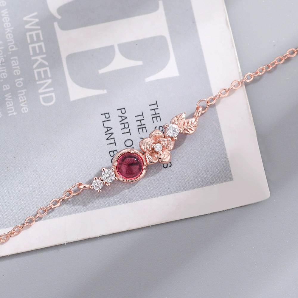 Японское каменное инкрустированное гранатовое bracelet?