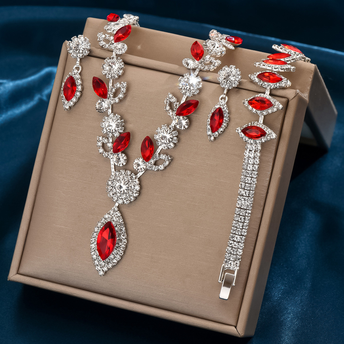 Joyería transfronteriza europea y americana al por mayor nupcial cristal blanco flor joyería traje moda banquete boda collar Accesorios