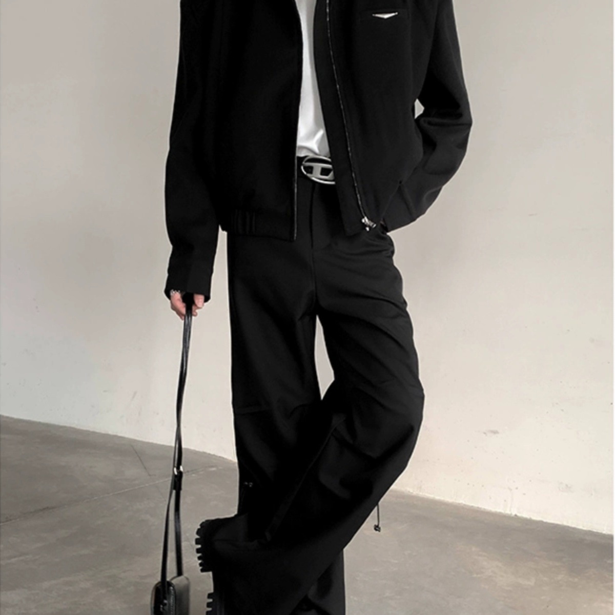 Primavera de alta gama cleanfit chaqueta corta hombre retro nicho metal hombrera silueta cremallera chaqueta de lana