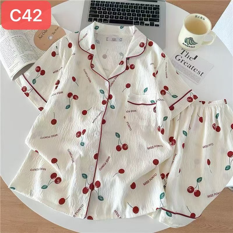 Pijamas de algodón nubes al por mayor transfronterizos de verano nuevos pantalones cortos de manga corta cardigan con solapas japonesas y coreanas de dibujos animados a cuadros
