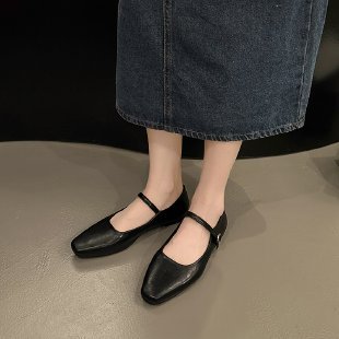 검은색