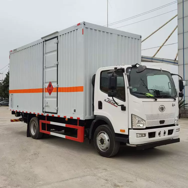 江淮3吨4吨危险品厢式车9类危险品厢式运输车价格实惠