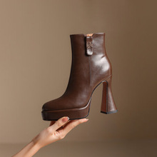 �߸�ŮѥŮЬС���p��2025�ﶬ�ֹ��͹����Q�羳