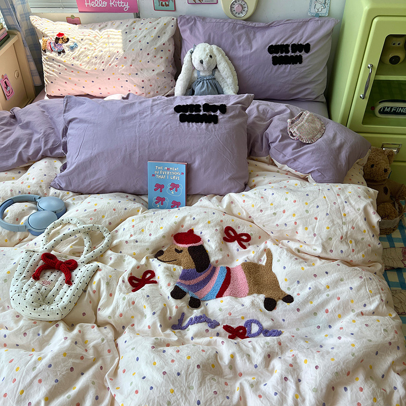 Toallas de algodón lavados con agua bordadas cuatro piezas juegos de estudiantes de tres piezas juegos de dormitorios de chicas fábrica de dibujos animados al por mayor