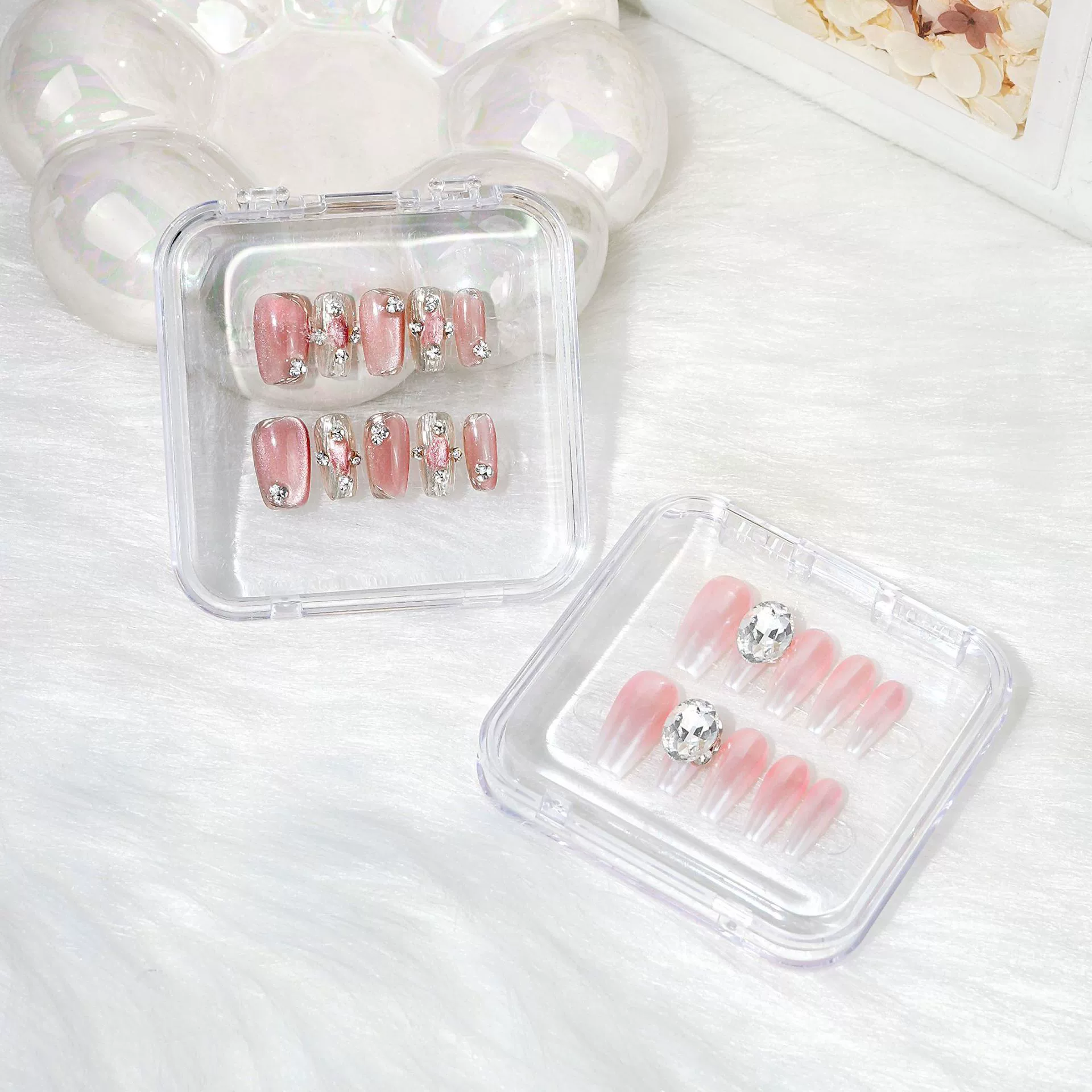 Manicure Storage Box — Clear Plastic Nail Art Organizer with Cards & False Nails, Compact Gift Kit