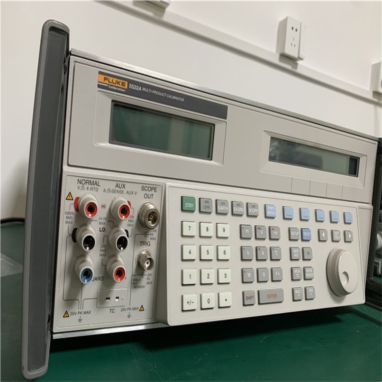 二手 回收  出售 美国福禄克 FLUKE5522A多产品校准器