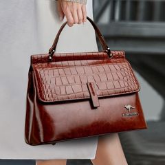 2025新型のレトロなワックスの皮の女性のカバンのシングル肩の手提げの通勤する女性のカバン