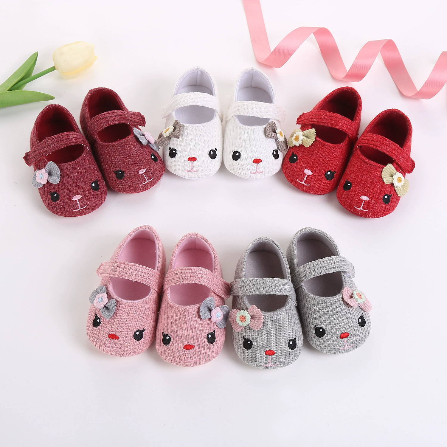 Весенне-осенняя женская обувь принцессы Домашняя Мягкая тканевая подошва Детская обувь для малышей Детская Тканевая обувь Одиночная обувь Фабричный магазин