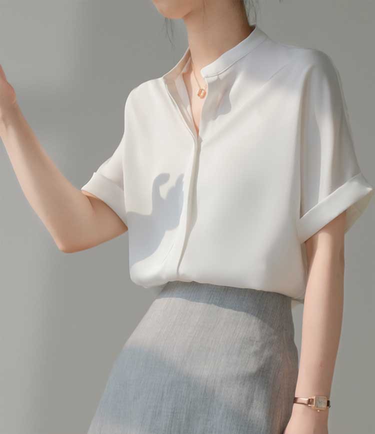 Áo sơ mi nữ JACOOBS cổ V tay ngắn chất liệu satin giả acetate màu mơ — màu trắng, màu mơ chi tiết 8