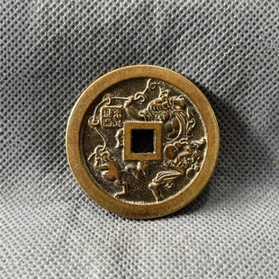 Ancient Coin Collection with a Design of a Golden Toad and a Mountain Spirit, Featuring a Green Patina and Antique Craftsmanship